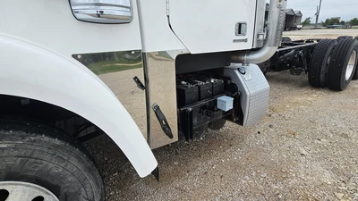 Used 2012 FREIGHTLINER CORONADO 122 SD Cab Chassis trucks Texas US | Roll Off Truck World #1491816