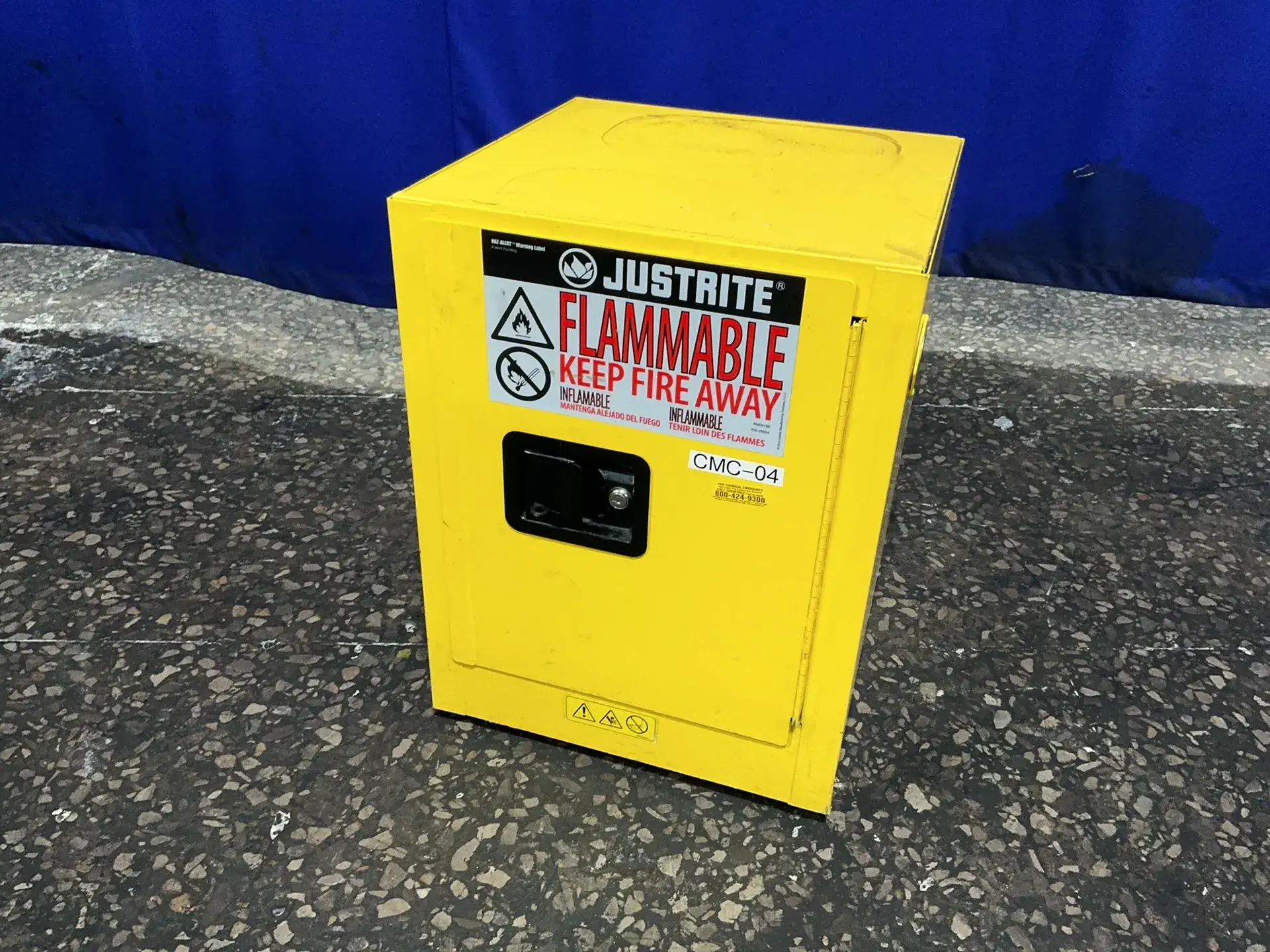 Used JUSTRITE _UNKNOWN_ Cabinets Ohio US | HGR 24 #1343736