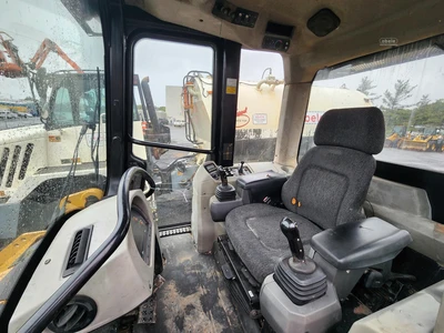 Used 2014 CATERPILLAR 963D Crawler Loaders | Abele Tractor #1343014
