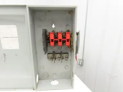 Siemens GF324N Safety Switch Disconnect Fused Stainless Steel 200A 240VAC 60HP