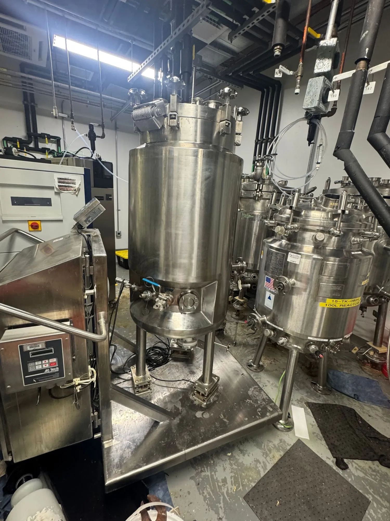 USED 1998 DCI, INC. 50 Liter