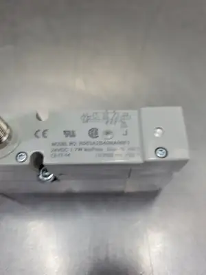 Numatics R503A2B40NA00F1 Solenoid Valve Manifold, 24VDC, 1.7W. 6E-12