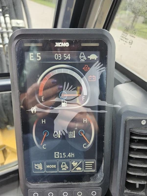 USED 2022 XCMG XE55U