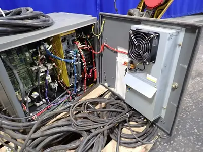 USED 2001 FANUC M6I