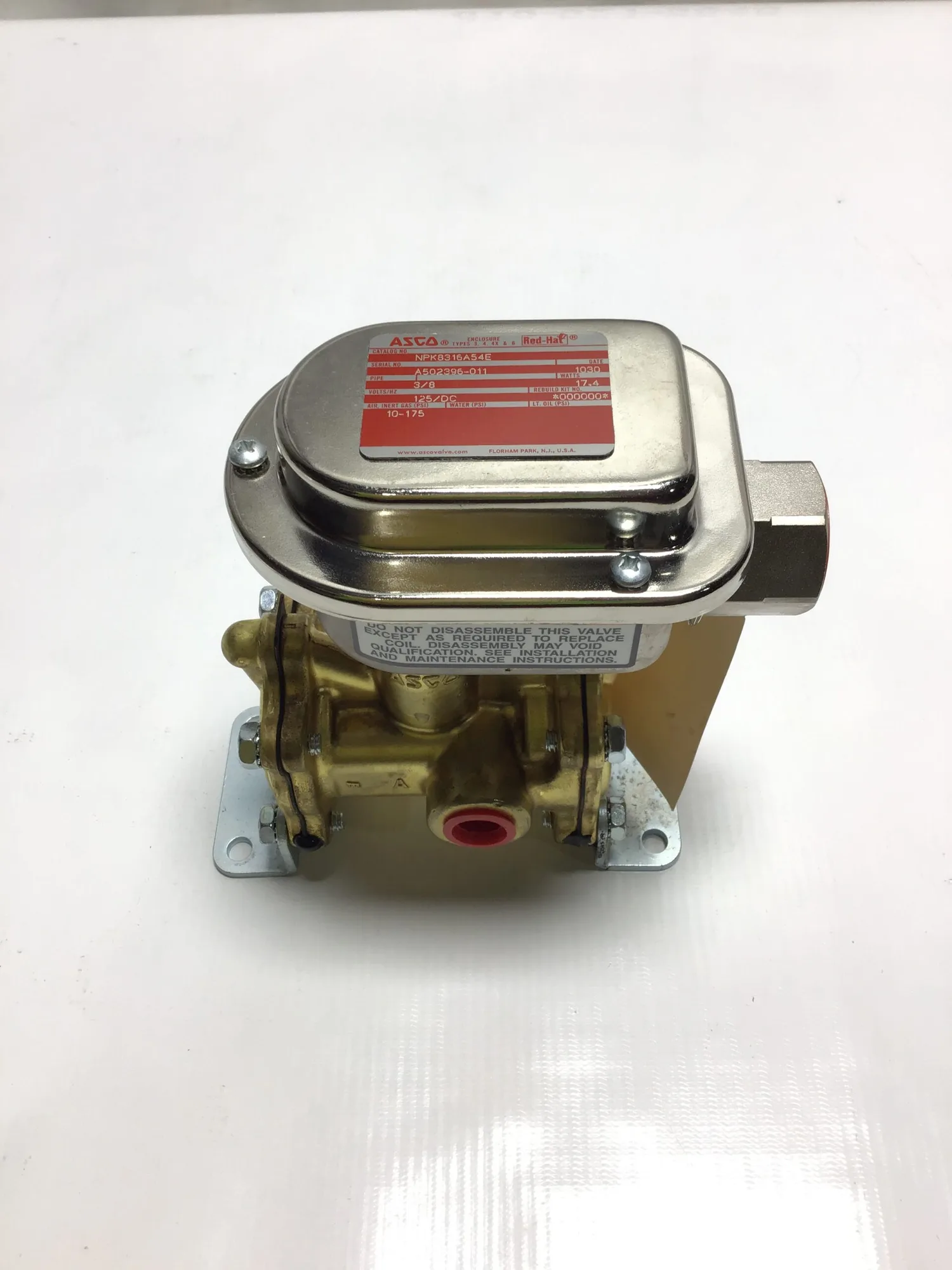 Asco NPK8316A54E Red Hat Solenoid Valve 3/8″ NPT 125VDC 10-175 PSI 17.4Watts