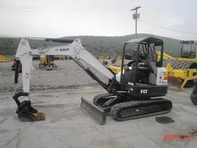 Used 2014 BOBCAT E42 Excavators New York US | Beck Equipment #1509291