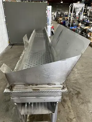 9' Shaker Conveyor