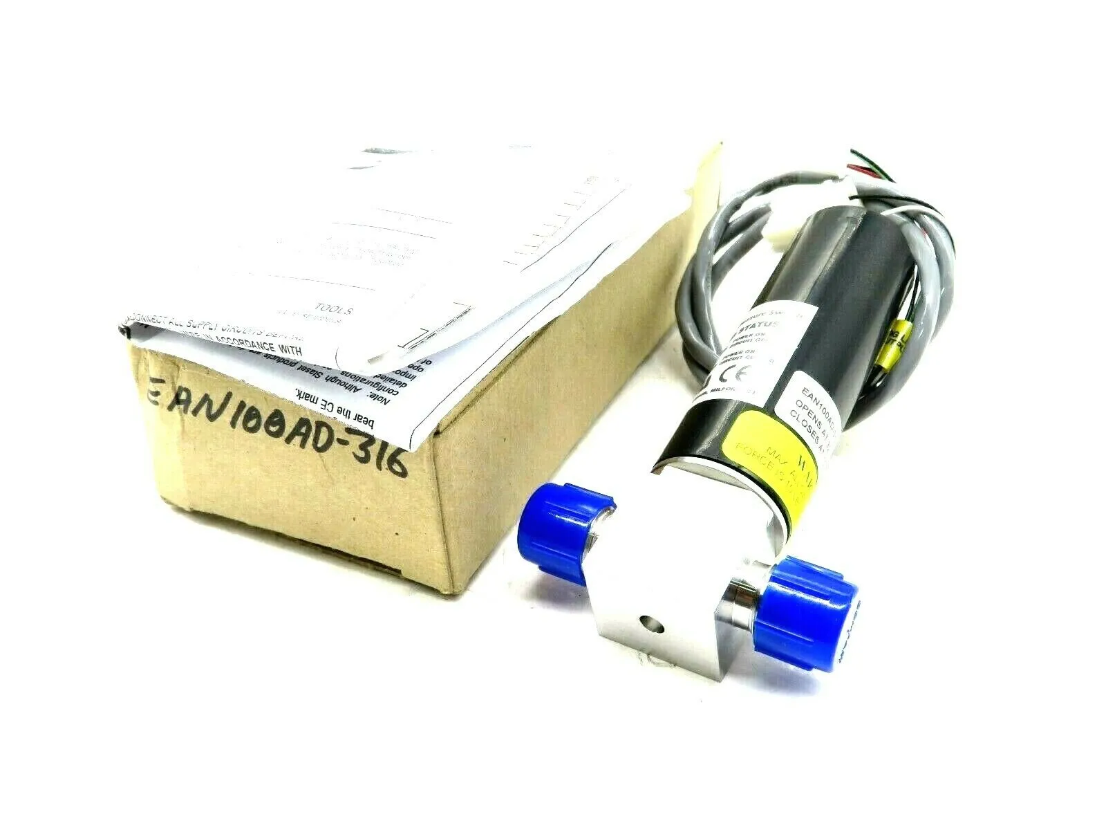 NEW UNITED ELECTRIC EAN100AD-316 PRESSURE SWITCH EAN100AD316