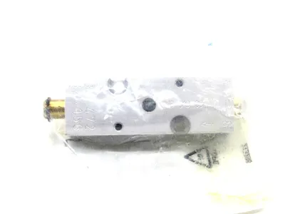 NEW FESTO GR-2-2-SA FLOW CONTROL VALVE 38472 GR22SA