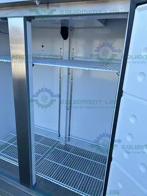 USED NORLAKE NSWDF492SSS/0A WHITE DIMOND SERIES DOUBLE DOOR FREEZER -20C, 49 CU. FT.