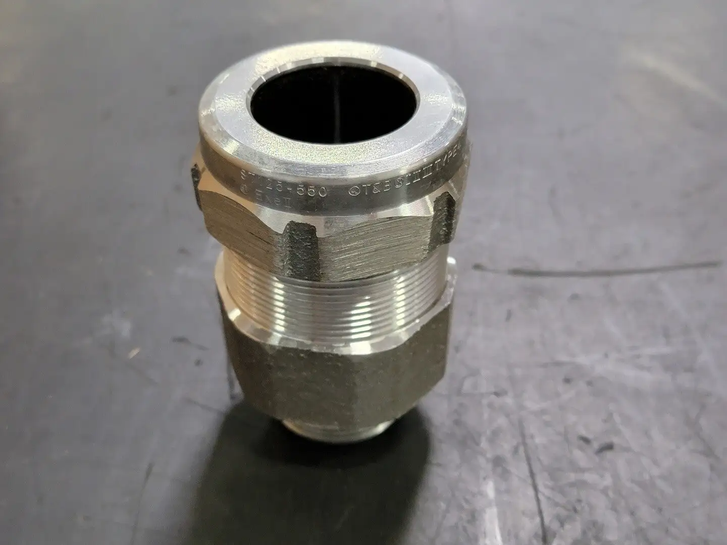 USED THOMAS & BETTS ST125-550