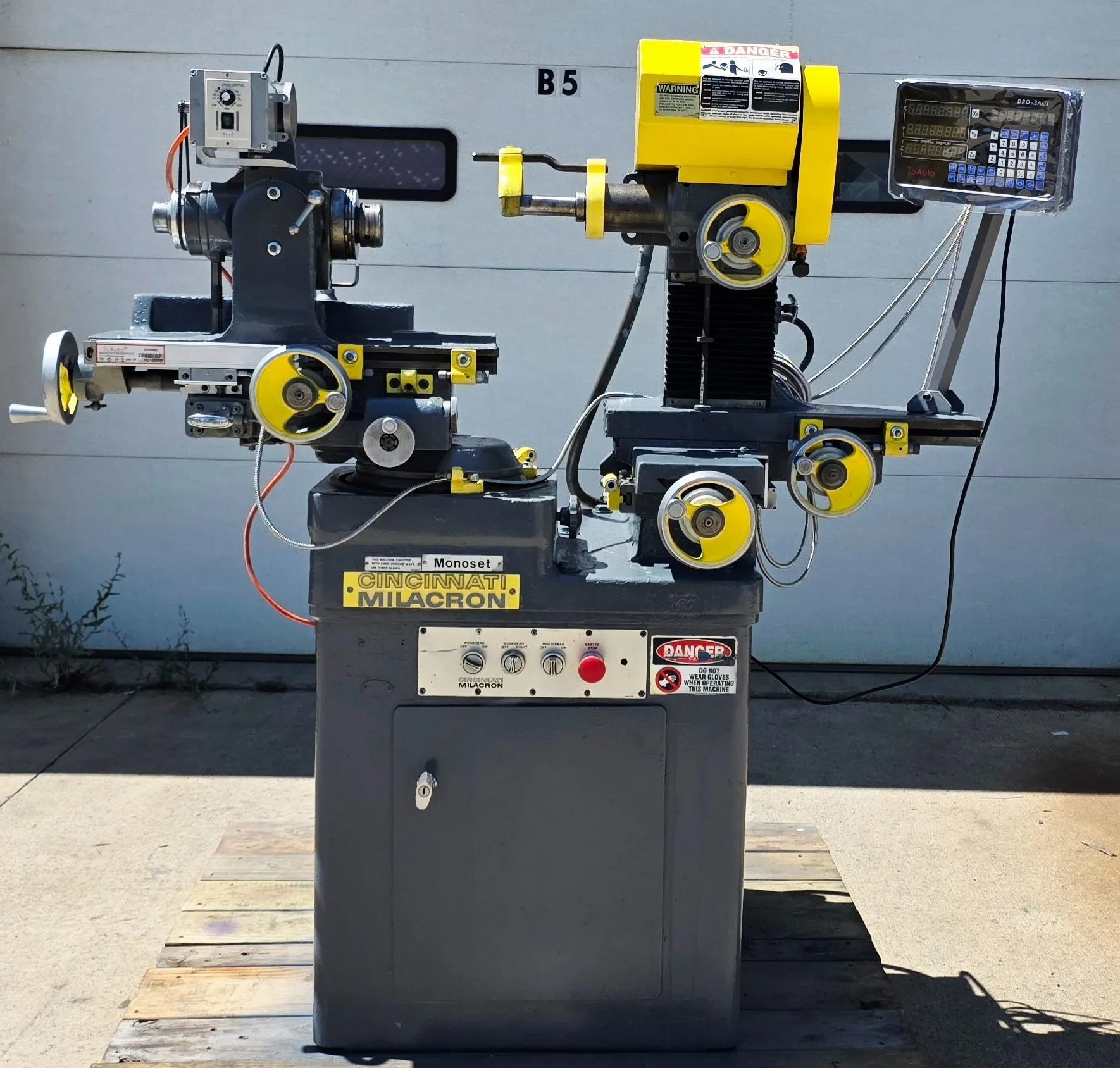Used CINCINNATI MILACRON MONOSET MT2 Tool & Cutter Grinders Ohio US | Tooling & Equipment, Inc. #1352357