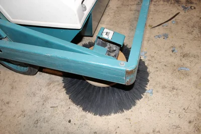 USED TENNANT 186