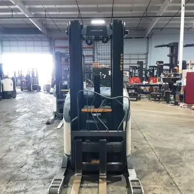 USED 2018 CROWN RR5725-45