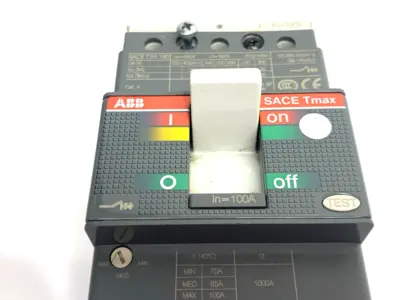 USED ABB MOLDED CASE CIRCUIT BREAKER SACE TMAX 3-POLE SACET1N160