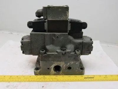 Racine Bosch FD4BSHSW06 Solenoid Pilot Operated 3 Position Spool Valve Unit 115V
