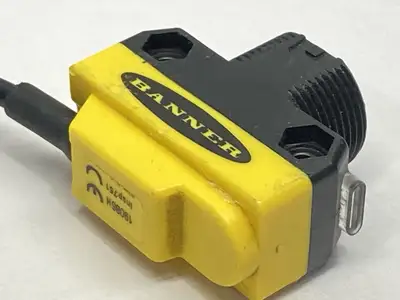 USED BANNER ENGINEERING PHOTOELECTRIC SENSOR MALE M8 4-PIN 71885