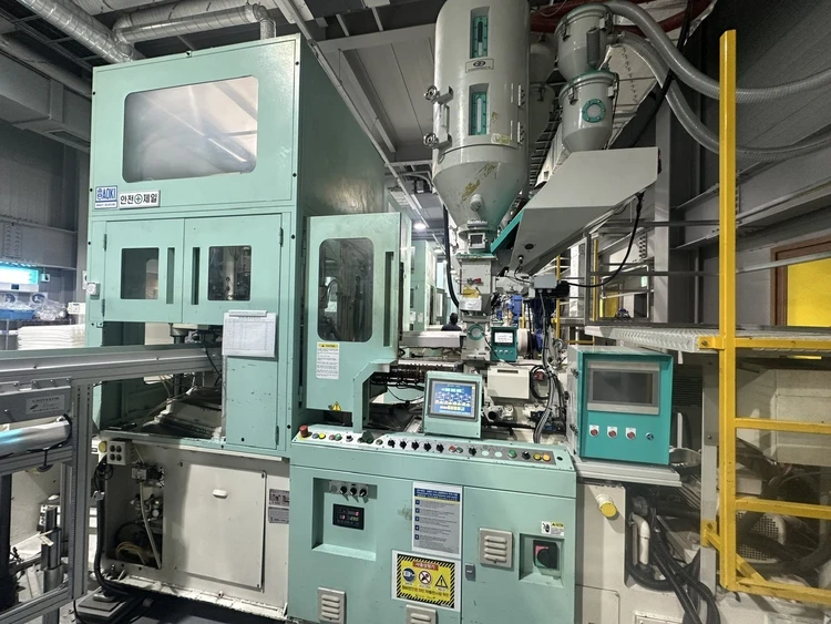 Used 2012 AOKI AOKI SBIII-100L-20 Blow Molding Machines Florida US | ESCOBAR TRADING, INC. #1261774