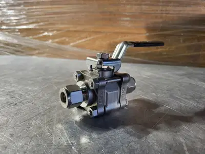 New | in-Stock SWAGELOK SS-63TS8 Valves/Fittings British Columbia CA | Lenmark #255381