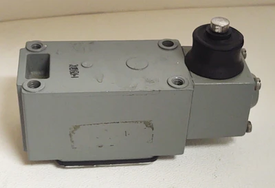 USED Allen-Bradley 802T-B