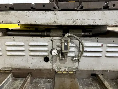 72" X 72" GIDDINGS & LEWIS (G&L) T-SLOTTED POWERED ROTARY TABLE W/ 72" POWERED INFEED SLIDE: STOCK #19731