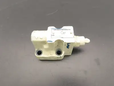 Uchida-Rexroth 10-2-40/200 Hydraulic Pressure Relief Valve L-67