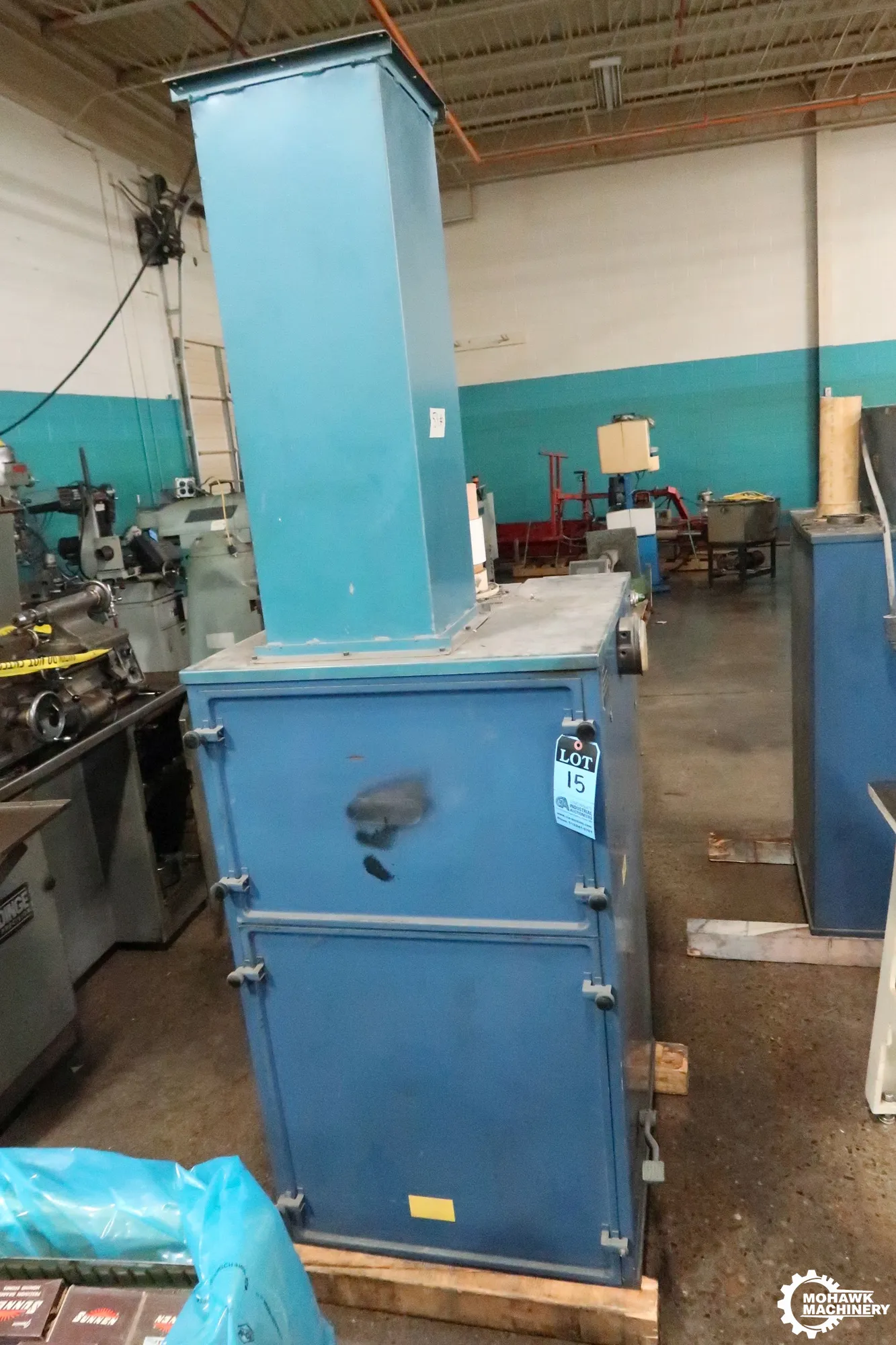 1235CFM TORIT “84” SHAKER-TYPE DUST COLLECTOR w/3 HP MOTOR