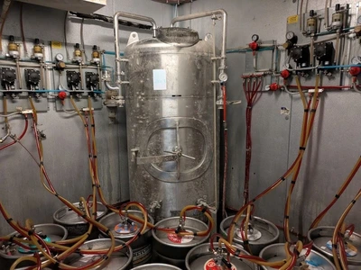 USED 7-bbl Brite tanks 2014