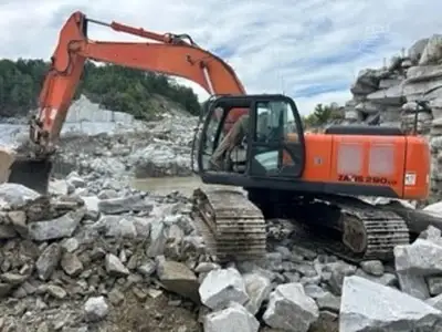 Used 2013 HITACHI ZX290 LC-5 Crawler Excavators Maine US | Big D Heavy Equipment #1557019
