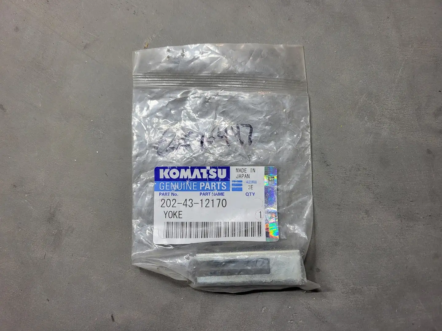 NEW KOMATSU 202-43-12170