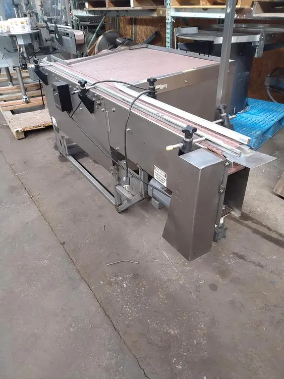 Used 3 X 4 UNSCRAMBLING TABLE AND SINGLE FILER - 7' LONG OVERALL _UNKNOWN_ Accumulation Tables Illinois US | Save on Equipment #1151059