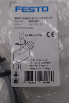 NEW Festo NEBV-Z4WA2L-R-E-2.5-N-LE2-S1/ 8047679 Connecting Cable STOCK H1576A
