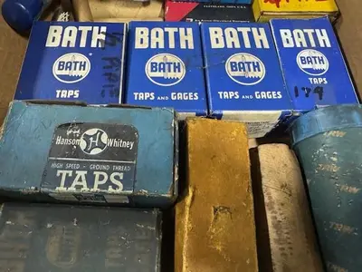 USED NPT THREAD HAND TAPS VARIOUS SIZE