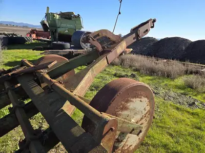 USED 1973 JOHN DEERE PR