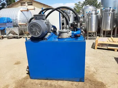 USED 2015 DB TECHNOLOGIES STRUDER-PRESS MACHINE