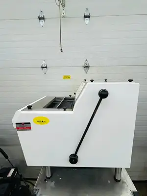 Oliver 732-N Front-Load Bread Slicer, 115v Fully Refurbished Tested and Working