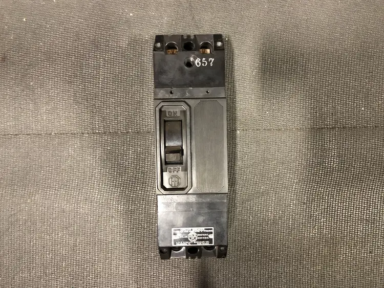 Used ITE ET100 Switchgears British Columbia CA | Lenmark #240835
