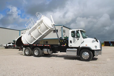 Used 2018 FREIGHTLINER 114SD Septic/Sewer/Vacuum Trucks Texas US | Roll Off Truck World #1491812