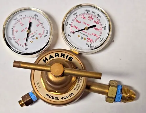 Harris Model 425 Oxygen Single Stage Regulator 425-50 42550