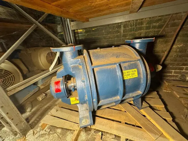 Used VOONER LR-10 Vacuum Pumps Pennsylvania US | Global Equipment International, LLC #1278240