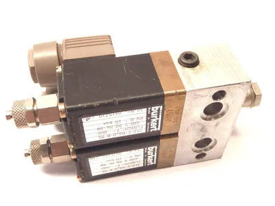 312-C-02,0-B-MS FLNSCH-F-000 041521Q LMPU | Burkert 312-C-02,0-B-MS FLNSCH-F-000 Solenoid Valves 041521Q LMPU 220V LOT OF 2 - Used