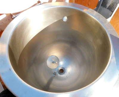 USED GROEN TILTING KETTLE DN-25-SP