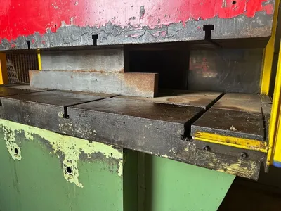 MAE 150 Tonne Hydraulic Press Press Brakes | Charter Auctions (4)