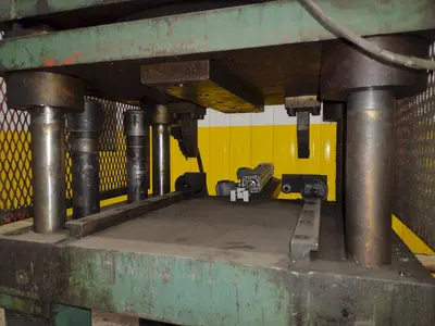 12 TON AIRAM 4-POST PNEUMATIC CUTOFF PRESS, 1" STROKE: STOCK #21330