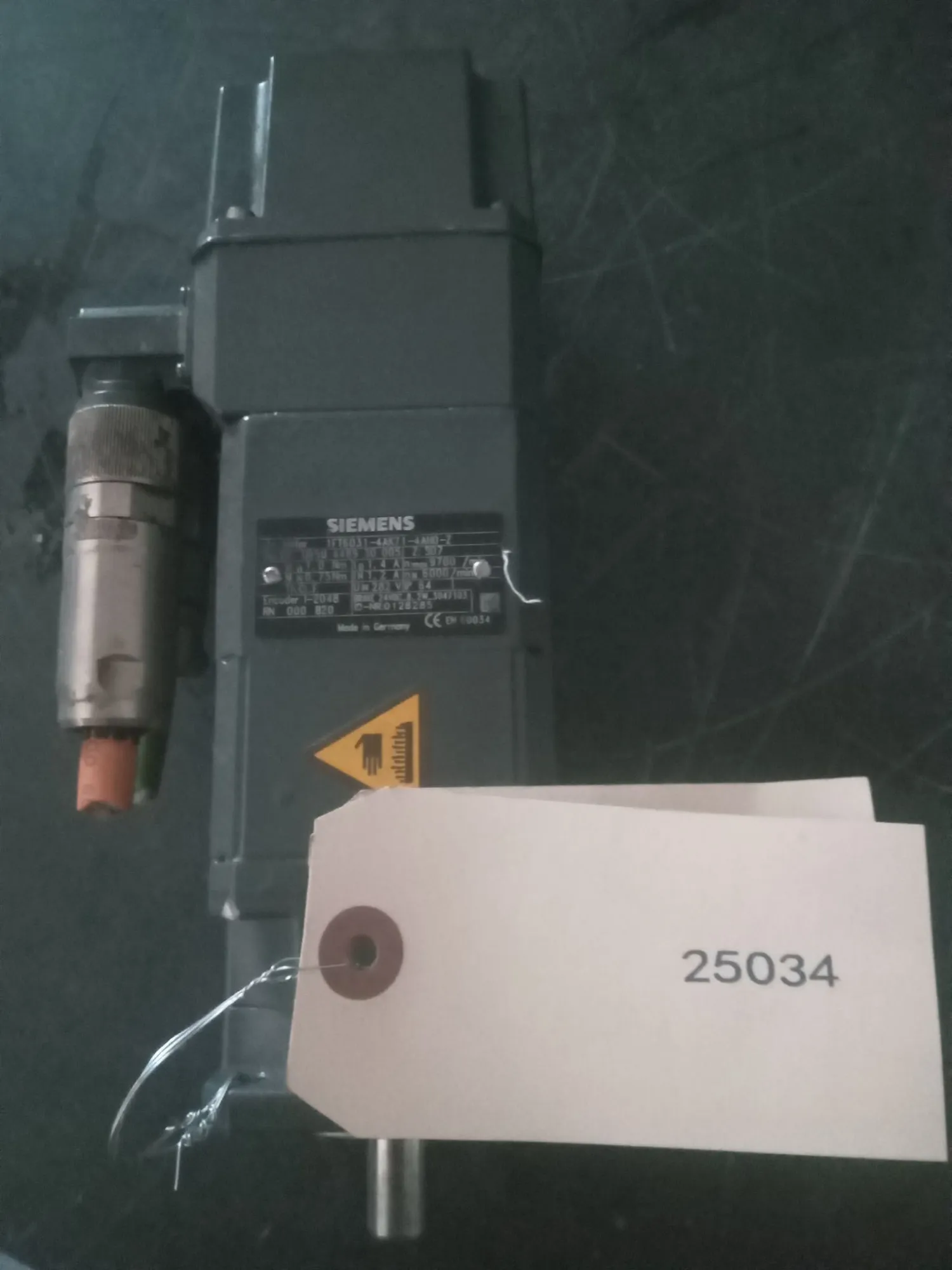 USED SIEMENS 1FT6031-4AK71-4AH0-Z
