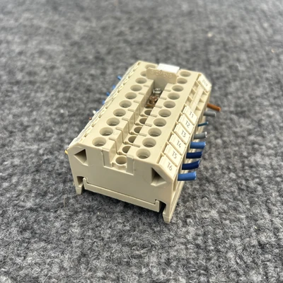 Used Siemens 8WA1 011-0DF21 Terminal Blocks California US | Davliegogo LLC #1706688