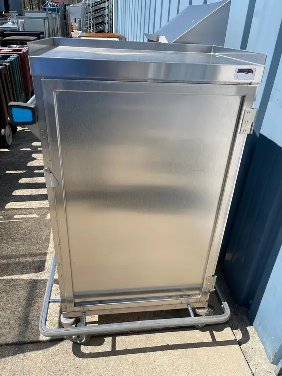 Used Lakeside Used LAKESIDE Food Tray Cart: 6 Trays, Non-Pass-Through, 1 Doors, Stainless Steel - SS48 Restaurant Equipment (Miscellaneous) Illinois US | Falcon Restaurant Supply #1376163