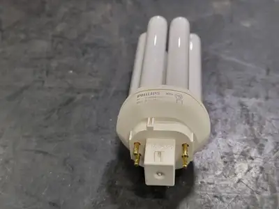 NEW PHILIPS PL-T 18W/835/A/4P