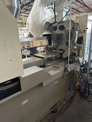2009 TOSHIBA EC240NIIV30-8B Horizontal Plastic Injection Molding Machines | JYC MACHINERY (13)