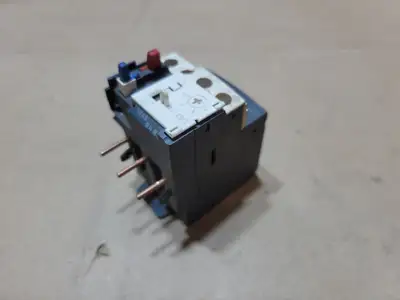 Used SCHNEIDER ELECTRIC LRD14 Relays & Switches British Columbia CA | Lenmark #1489035